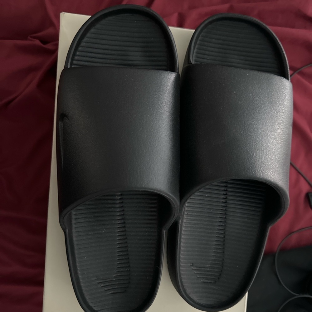 Nike slides